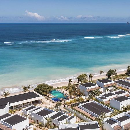 Amber Lombok Beach Resort Селонґ-Беланак Екстер'єр фото